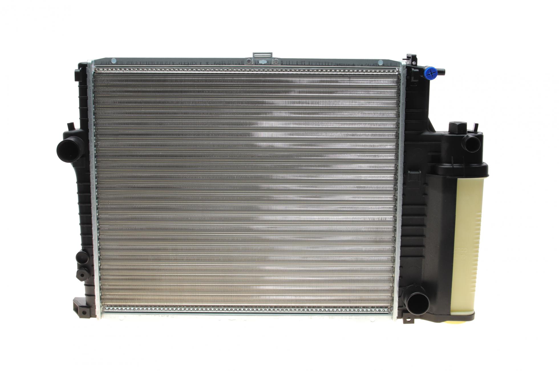 Радиатор охлаждения Радіатор охолодження BMW 5 (E39) 2.0-2.8i 97-03 (M52) NISSENS арт. 60607A